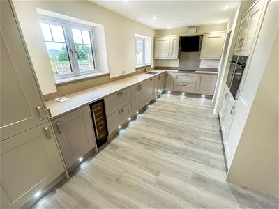 Kitchen Additional Photograph
